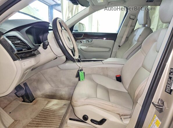 YV4A22PK9G1031122 2016 VOLVO XC90 Кремовый Вид панели приборов