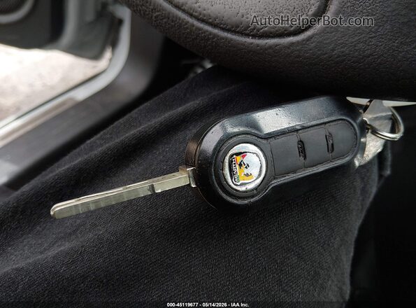 3C3CFFFH4GT165546 2016 FIAT 500 Gray Dashboard view