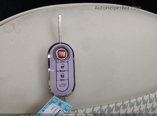 3C3CFFKR7HT621233 2017 FIAT 500 White Dashboard view