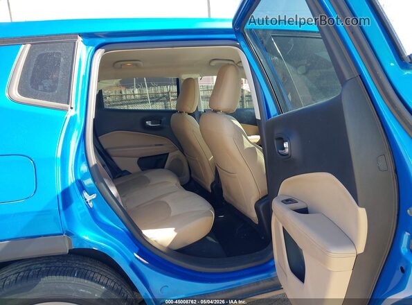 3C4NJCAB2JT181417 2018 JEEP COMPASS Blue Widok naklejki z numerem VIN