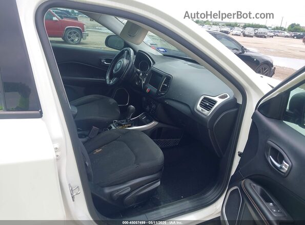 3C4NJCAB5LT121375 2020 JEEP COMPASS White Widok wnętrza z przodu