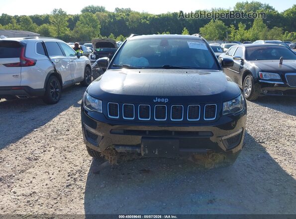 3C4NJCAB8JT133582 2018 JEEP COMPASS Black Вид задньої частини салону