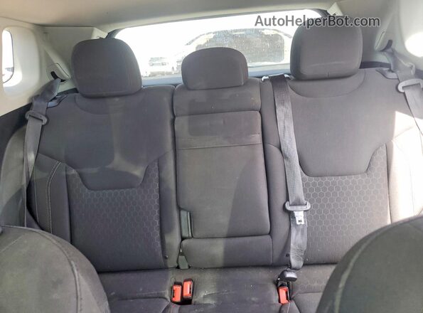 3C4NJCABXJT136919 2018 JEEP COMPASS Blue Вид задніх сидінь