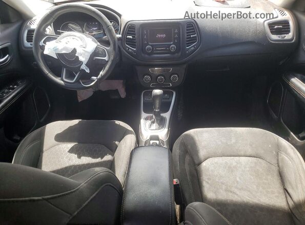 3C4NJCABXJT136919 2018 JEEP COMPASS Blue Вид панелі приладів