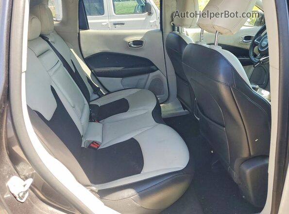 3C4NJCBB0KT715434 2019 JEEP COMPASS Серый Вид задней части салона