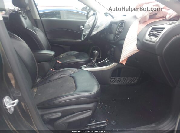 3C4NJCBB1JT462364 2018 JEEP COMPASS Черный Вид салона спереди