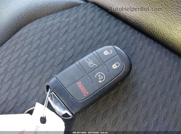 3C4NJCBB3NT176263 2022 JEEP COMPASS Burgundy Вид панелі приладів