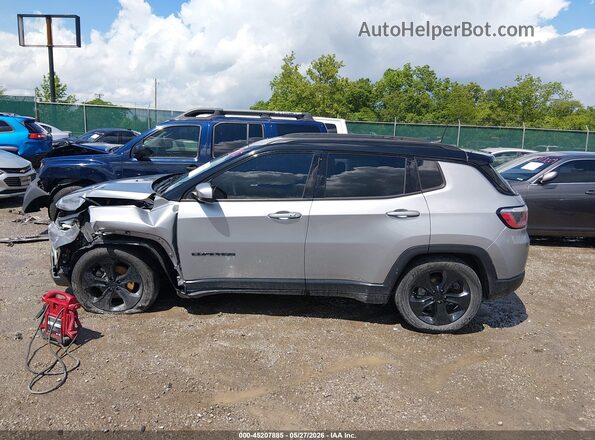 3C4NJCBB4KT658705 2019 JEEP COMPASS Silver სალონის 360-გრადუსიანი ხედი