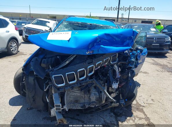 3C4NJCBB4NT192424 2022 JEEP COMPASS Light Blue Dashboard view
