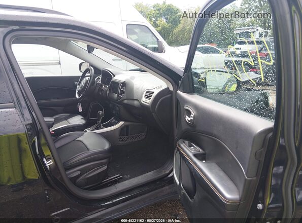 3C4NJCBB6HT642806 2017 JEEP NEW COMPASS Black Front interior view