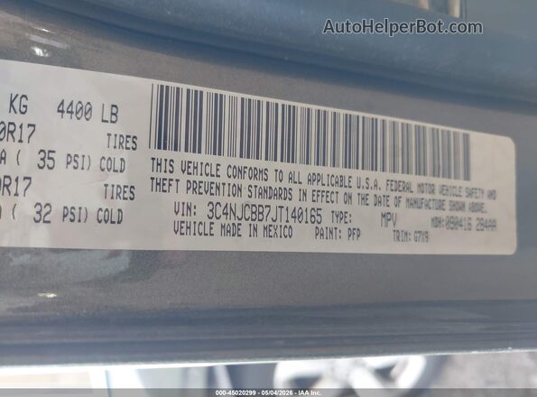 3C4NJCBB7JT140165 2018 JEEP COMPASS Green Engine compartment view