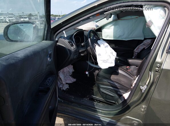 3C4NJCBB7JT267952 2018 JEEP COMPASS Green Front interior view