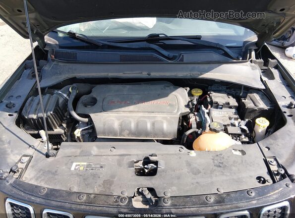 3C4NJCBB7JT267952 2018 JEEP COMPASS Green Rear view