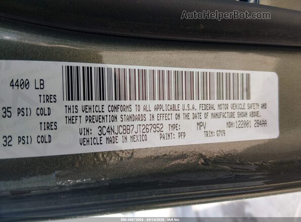 3C4NJCBB7JT267952 2018 JEEP COMPASS Green Engine compartment view