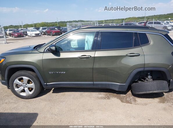 3C4NJCBB7JT267952 2018 JEEP COMPASS Green 360 interior view