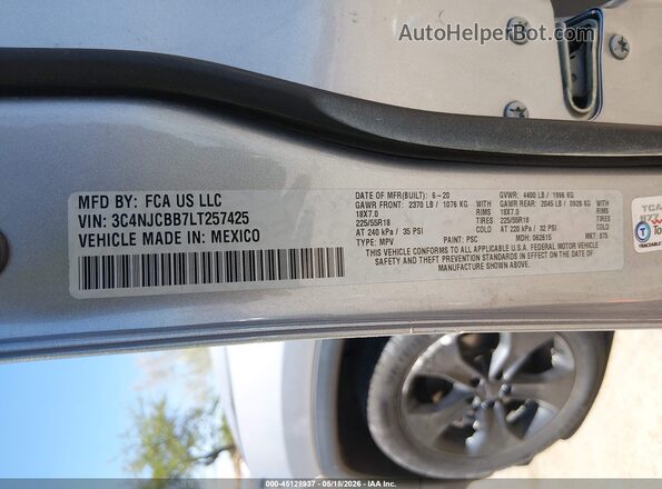 3C4NJCBB7LT257425 2020 JEEP COMPASS Gray ძრავის განყოფილების ხედი