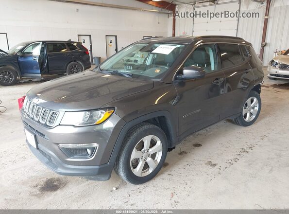 3C4NJCBB9JT105661 2018 JEEP COMPASS Серый Передняя левая четверть
