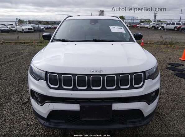 3C4NJCBB9NT120215 2022 JEEP COMPASS White Vista del cuadro de instrumentos