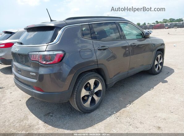 3C4NJCBBXJT181602 2018 JEEP COMPASS Gray Задня права чверть