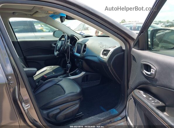3C4NJCBBXJT181602 2018 JEEP COMPASS Gray Вид салону спереду