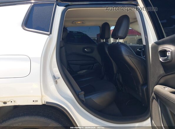 3C4NJCBBXKT833183 2019 JEEP COMPASS White 