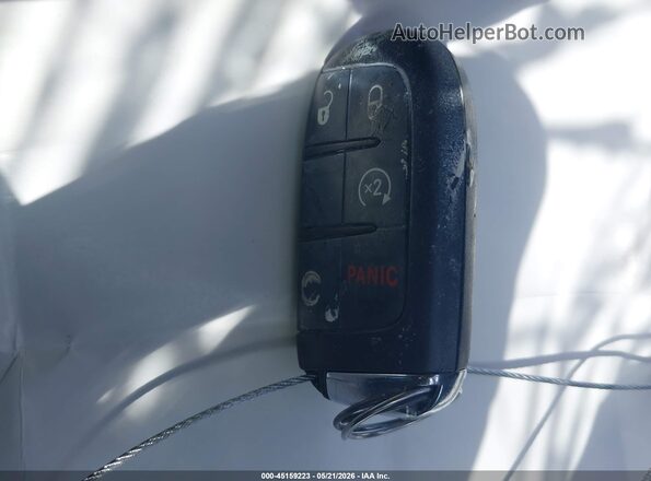 3C4NJCCB0KT662555 2019 JEEP COMPASS Серебряный Вид панели приборов