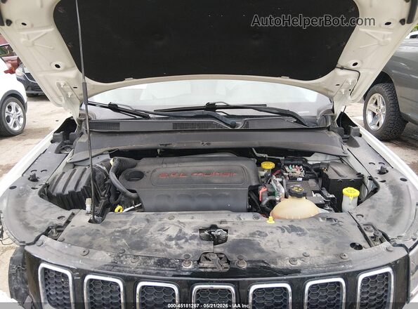 3C4NJCCB8KT788498 2019 JEEP COMPASS Белый Вид сзади