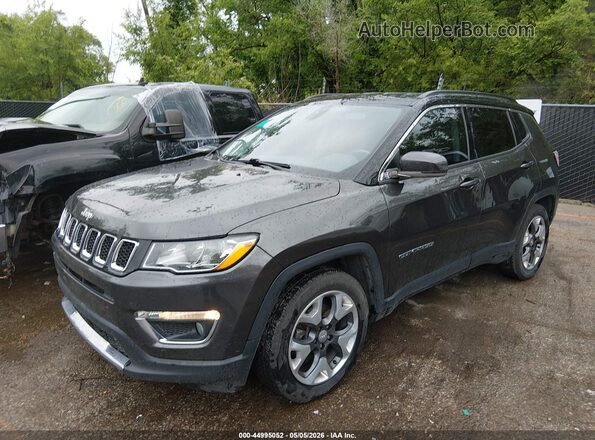 3C4NJCCB9JT123933 2018 JEEP COMPASS Серый Вид спереди