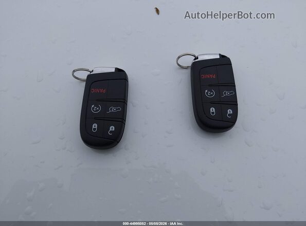 3C4NJCCB9JT123933 2018 JEEP COMPASS Серый Вид панели приборов