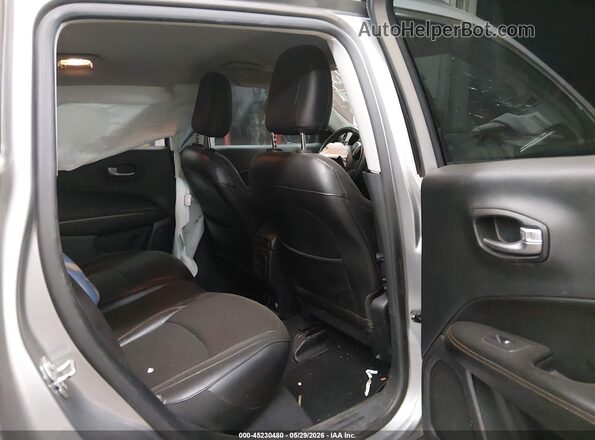 3C4NJCCB9KT772620 2019 JEEP COMPASS Gray VIN კოდის სტიკერის ხედი