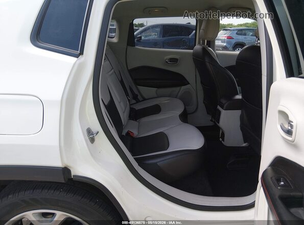 3C4NJCCB9KT819337 2019 JEEP COMPASS White VIN კოდის სტიკერის ხედი
