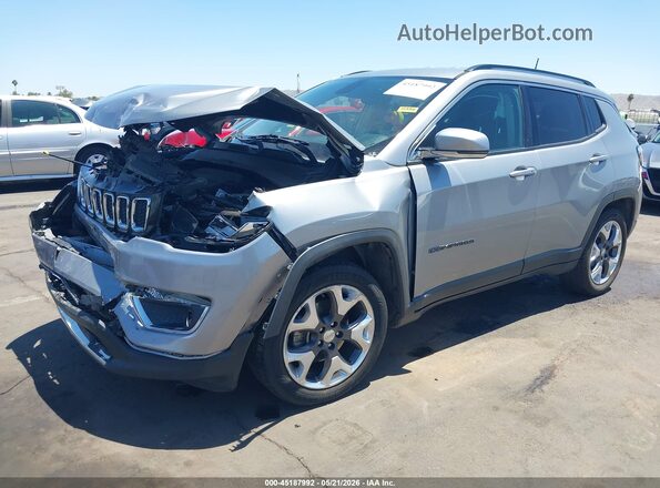3C4NJCCBXLT122597 2020 JEEP COMPASS Silver Vista tres cuartos delantera izquierda
