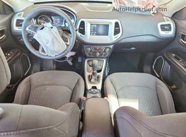 3C4NJDAB6KT807087 2019 JEEP COMPASS Белый Вид панели приборов
