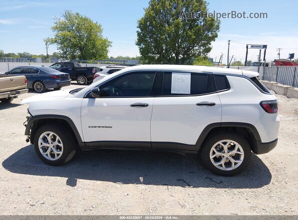 3C4NJDAN8RT133707 2024 JEEP COMPASS White Widok wnętrza 360 stopni