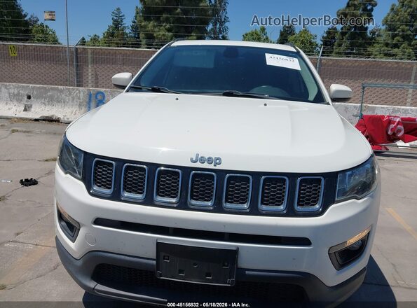 3C4NJDBB0HT681722 2017 JEEP NEW COMPASS White Widok zestawu wskaźników