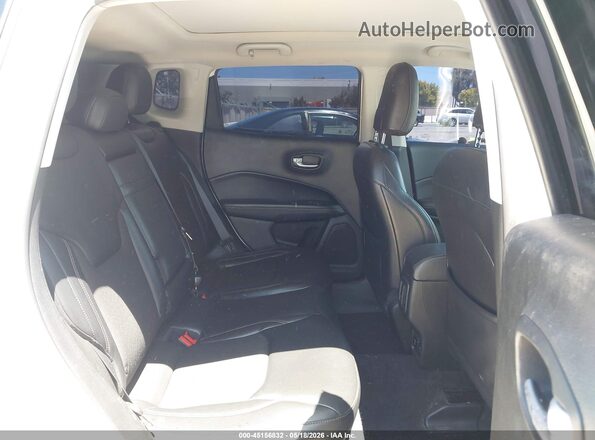 3C4NJDBB0HT681722 2017 JEEP NEW COMPASS White Widok naklejki z numerem VIN