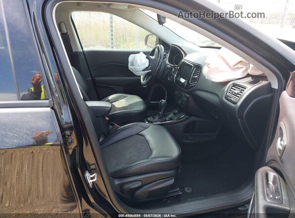 3C4NJDBB0LT137391 2020 JEEP COMPASS Black Вид салону спереду