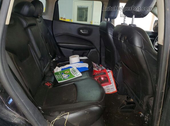 3C4NJDBB0LT251892 2020 JEEP COMPASS Black Rear interior view