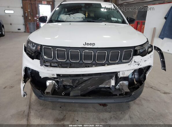 3C4NJDBB0NT177618 2022 JEEP COMPASS White Вид спереду