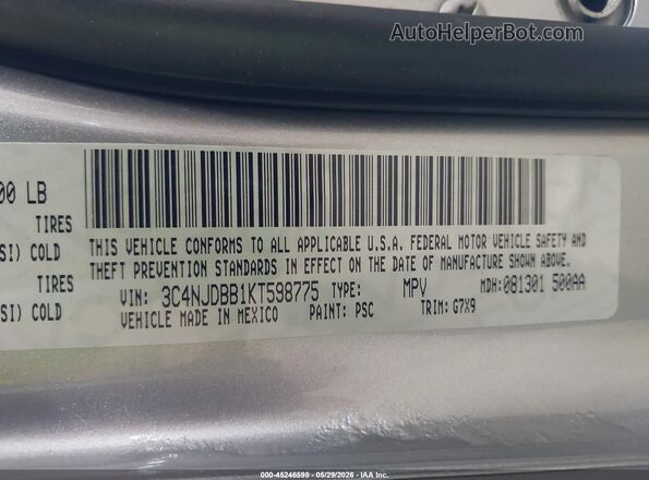 3C4NJDBB1KT598775 2019 JEEP COMPASS Silver 