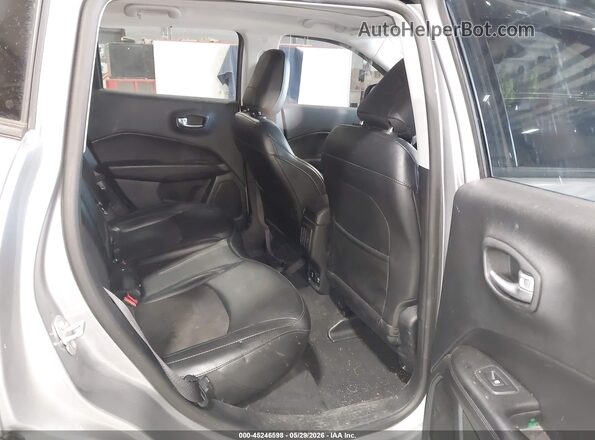 3C4NJDBB1KT598775 2019 JEEP COMPASS Silver 