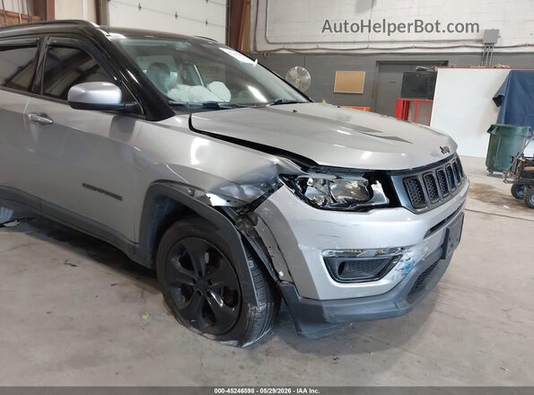 3C4NJDBB1KT598775 2019 JEEP COMPASS Silver 