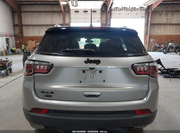 3C4NJDBB1KT598775 2019 JEEP COMPASS Silver 