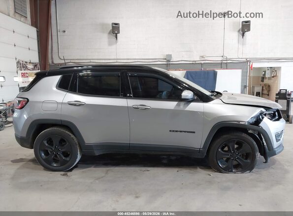 3C4NJDBB1KT598775 2019 JEEP COMPASS Silver 