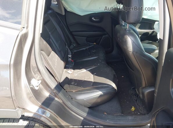 3C4NJDBB1KT647229 2019 JEEP COMPASS Серый Вид наклейки с VIN-кодом