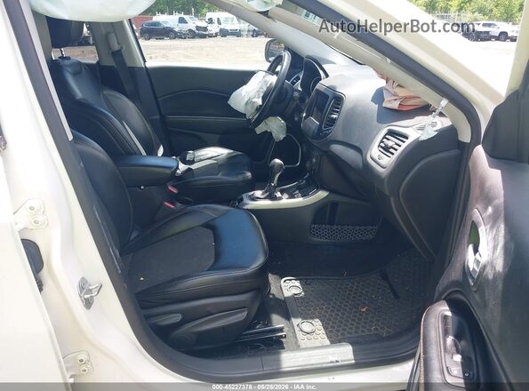 3C4NJDBB1LT138467 2020 JEEP COMPASS White Vista interior delantera