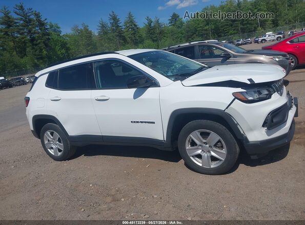 3C4NJDBB1NT217530 2022 JEEP COMPASS White Widok wnętrza z tyłu