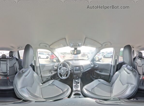 3C4NJDBB2JT255682 2018 JEEP COMPASS Silver 