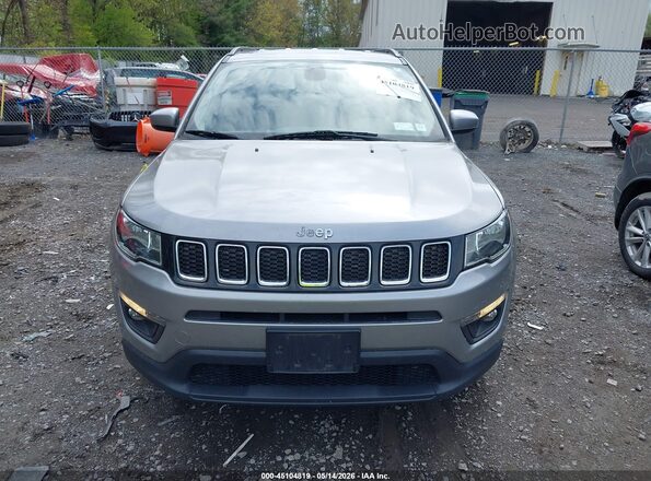 3C4NJDBB2KT670308 2019 JEEP COMPASS Silver ხელსაწყოთა პანელის ხედი