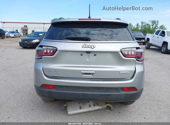 3C4NJDBB2NT147987 2022 JEEP COMPASS Gray 